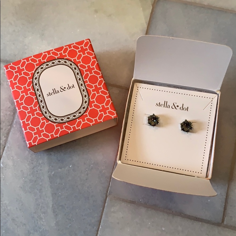 Stella & Dot Sparkle Stud Smokey Earrings